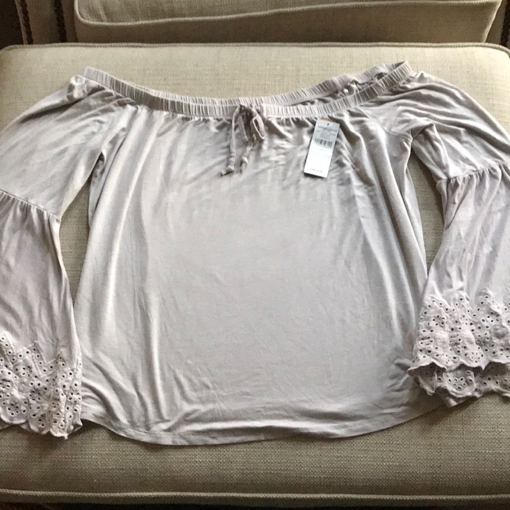 NWT American Eagle Off the Shoulder Shirt